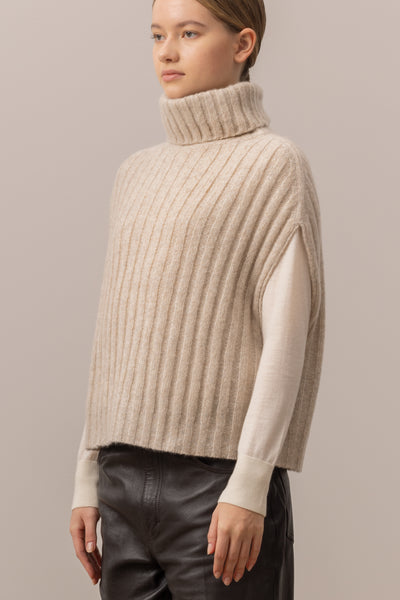 turtleneck-sweater 1/8